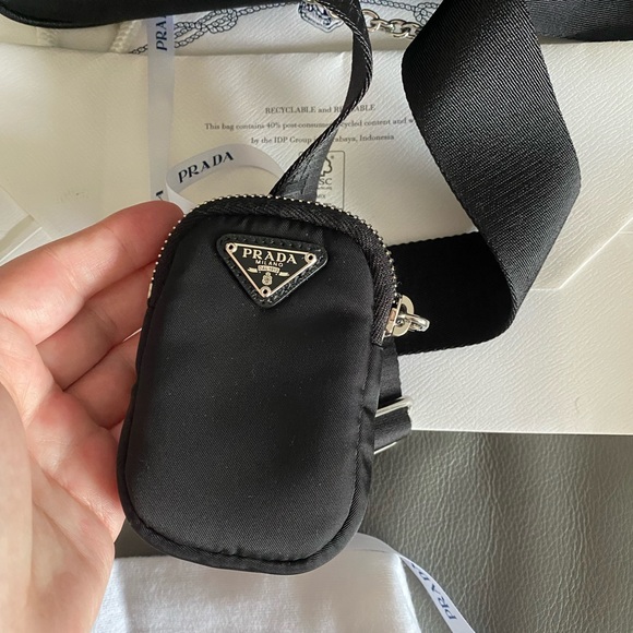 ❌SOLD❌PRADA RE-EDITION 2005 - Picture 9 of 10